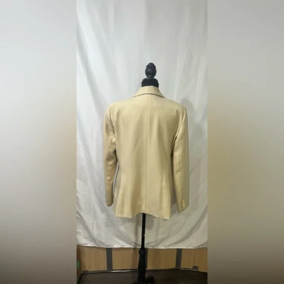 Chic Cream Women's Blazer - Picture 2 of 7